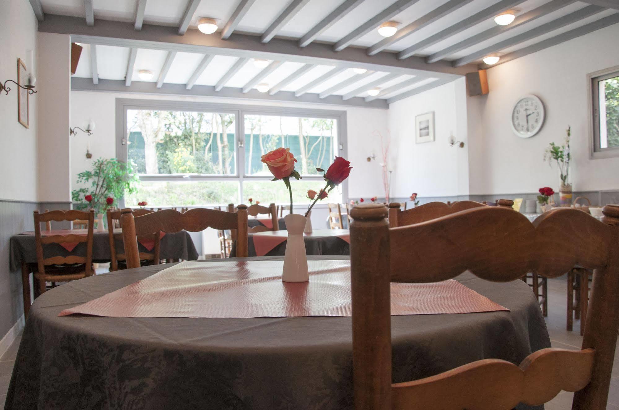 Le Pavillon Bleu Hotel Restaurant Руаян Екстер'єр фото